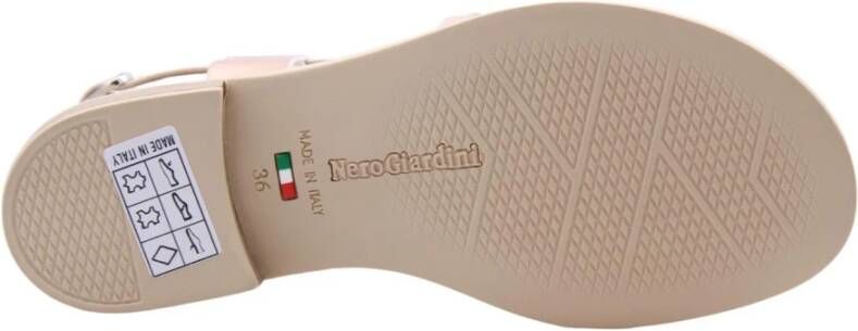 Nerogiardini Platte sandalen voor vrouwen White Dames