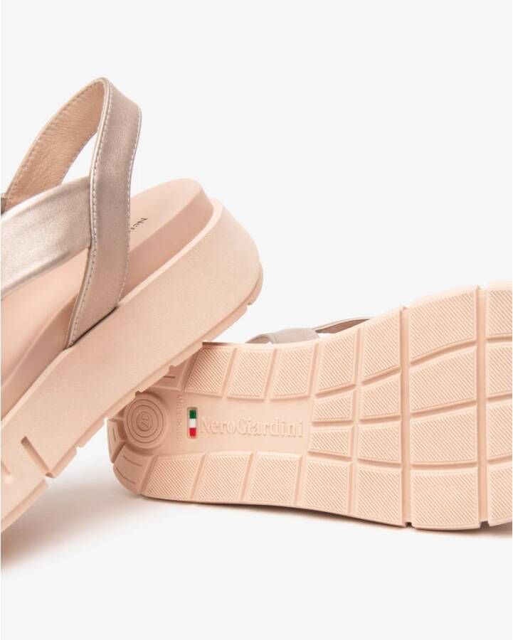 Nerogiardini Sandalen Sneaker Sand
