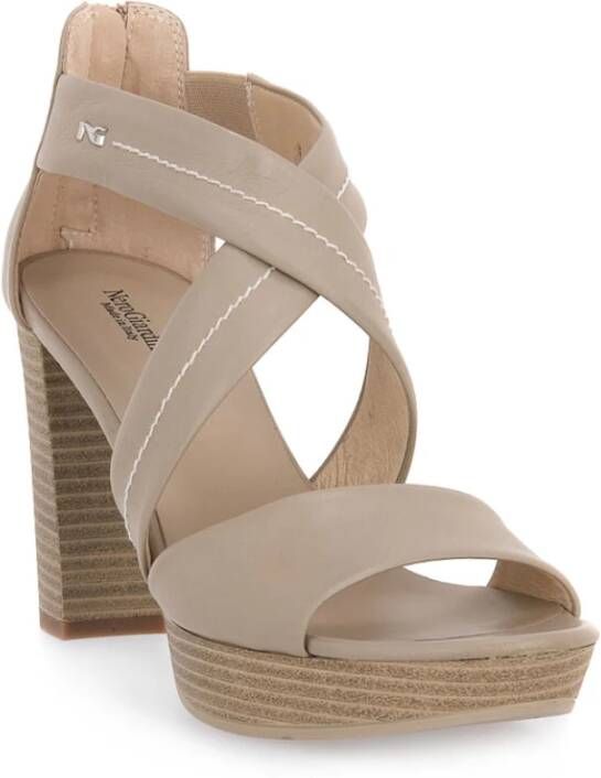 Nerogiardini Sandals Beige Dames