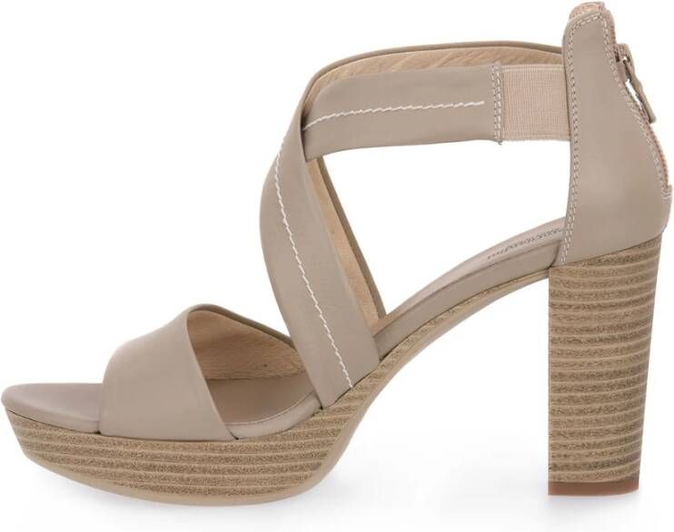 Nerogiardini Sandals Beige Dames