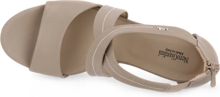 Nerogiardini Sandals Beige Dames