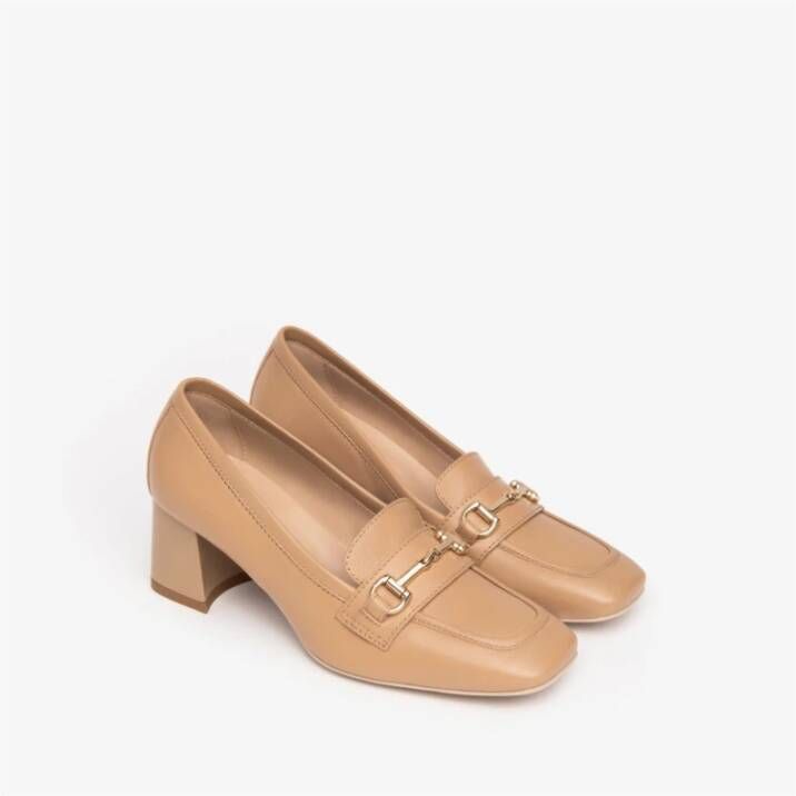 Nerogiardini Stijlvolle Beige Loafer met Klem Beige Dames