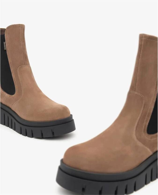 Nerogiardini Velour Mou Sulmona Stijlvolle Sneakers Brown Dames