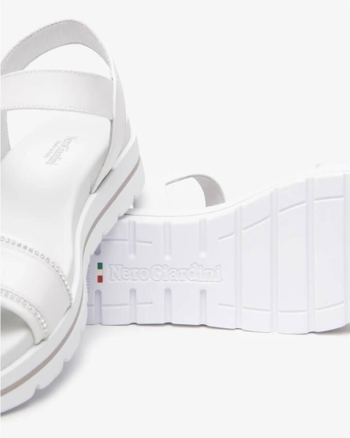 Nerogiardini Witte lage sandalen met stijl