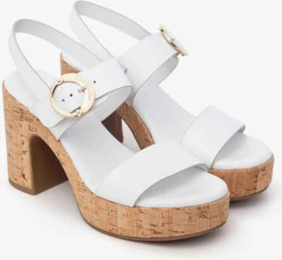 Nerogiardini Witte Leren Sandalen Stijlvol Ontwerp White Dames