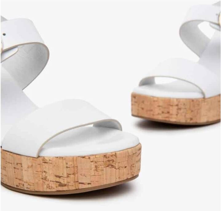 Nerogiardini Witte Leren Sandalen Stijlvol Ontwerp White Dames