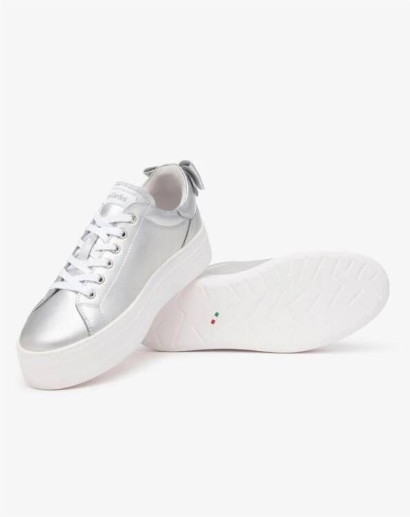 Nerogiardini Zilveren gelamineerde leren sneakers met platform