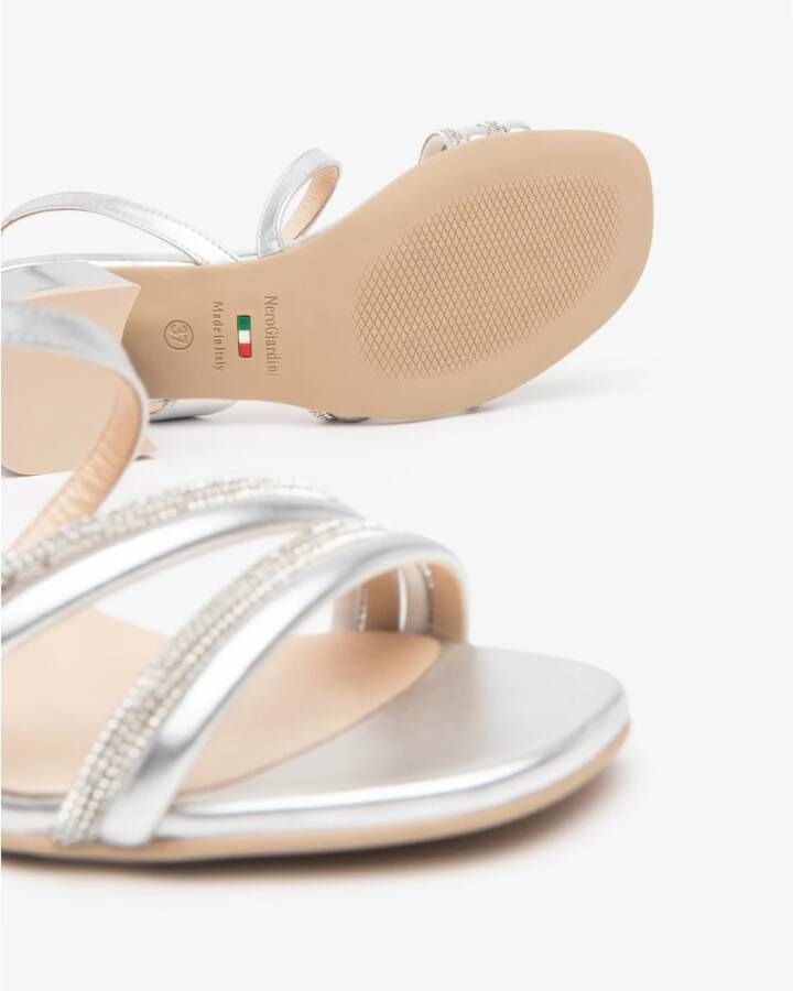 Nerogiardini Zilveren Sandalen met 'Gabbia' Detail