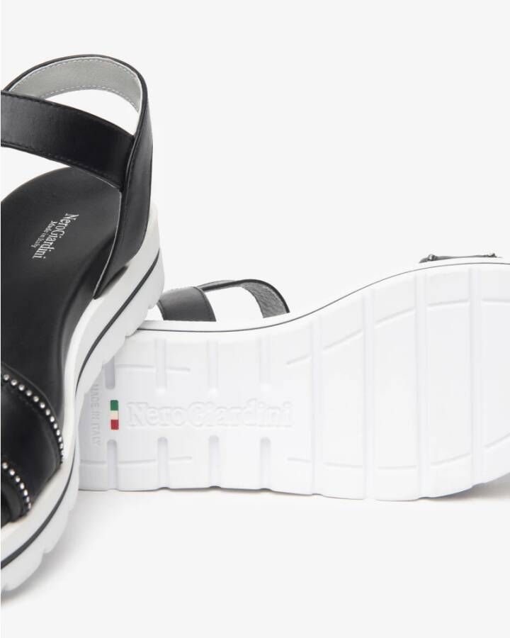 Nerogiardini Zwarte lage sandalen met stijl