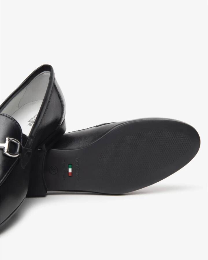 Nerogiardini Zwarte platte schoenen met Staffa-detail