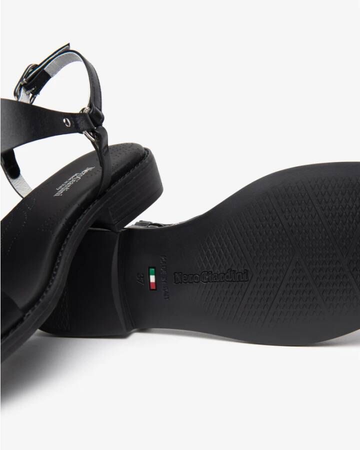 Nerogiardini Zwarte sandalen met lage band