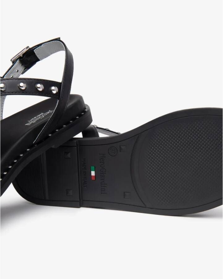 Nerogiardini Zwarte Sandalen met Pietrine Detail