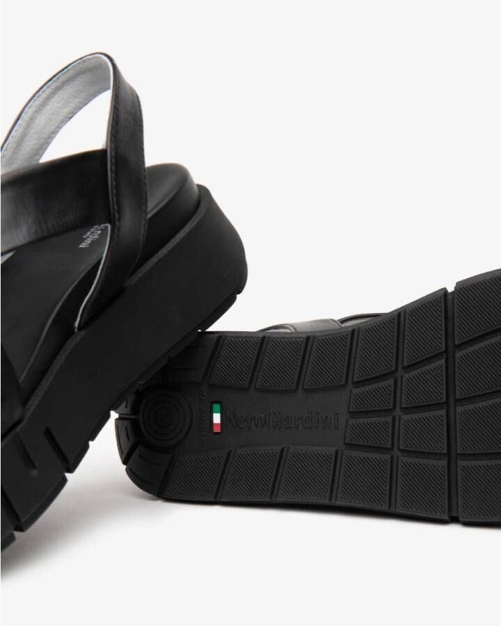 Nerogiardini Zwarte Sandalen Sneaker