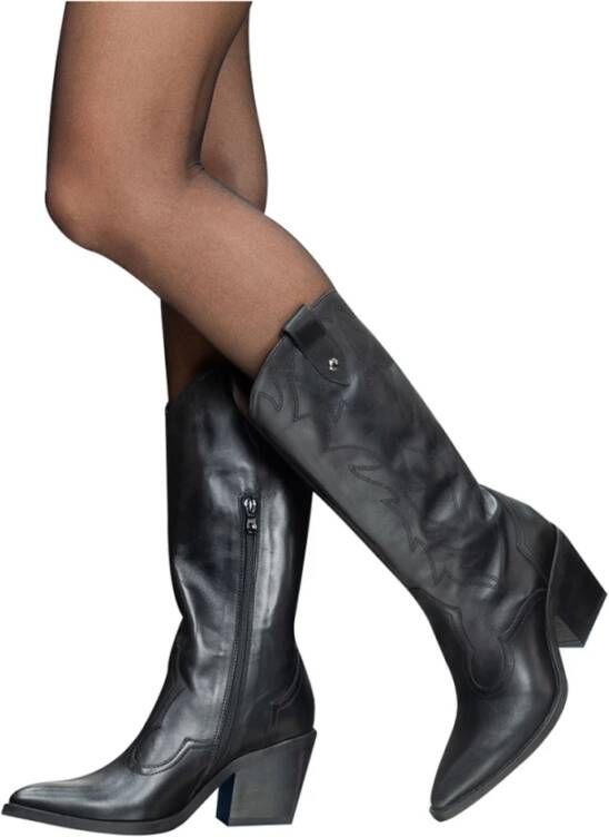 Nerogiardini Zwarte Suède Laarzen met Gespdetail Black Dames