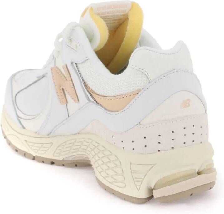 New Balance 2002R Leren en Mesh Sneakers White Dames