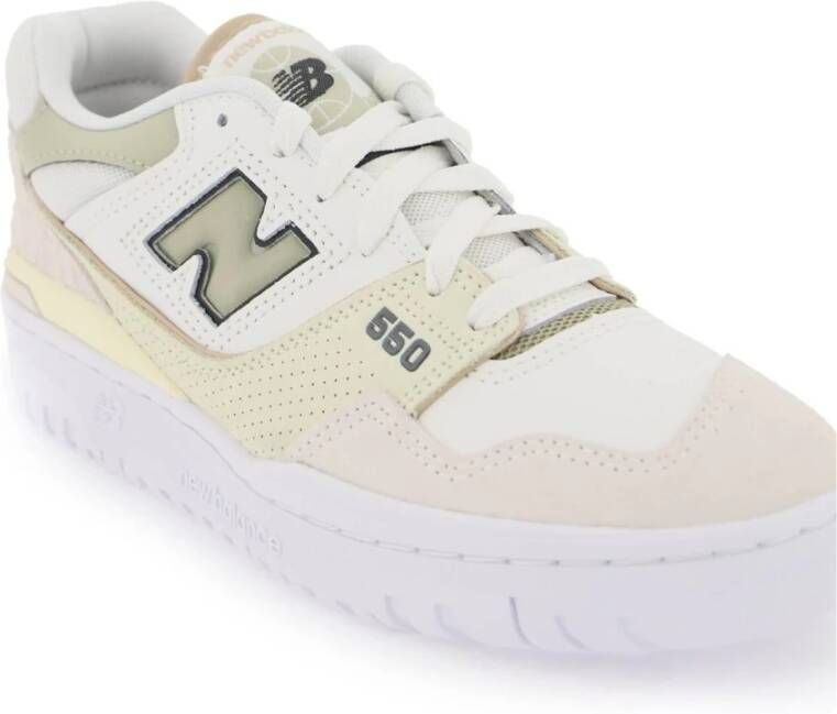 New Balance 550 Faux Leren Sneakers met Perforaties White Dames