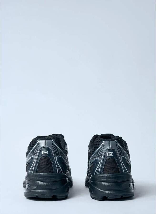 New Balance Abzorb Sneakers met Paneelconstructie Black Heren