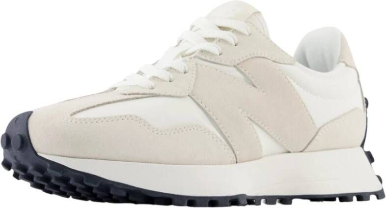 New Balance Stijlvolle Beige Sneakers voor dagelijks gebruik Beige Dames