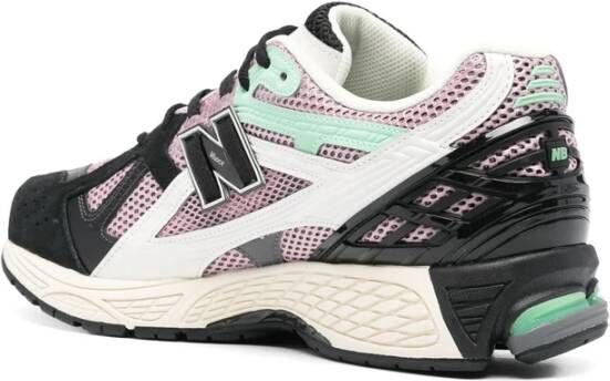 New Balance Chunky Sole Pink Sneakers
