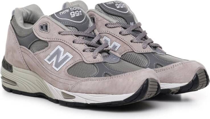 New Balance Grijze Leren Sneakers met Reflecterende Details Grijs Dames