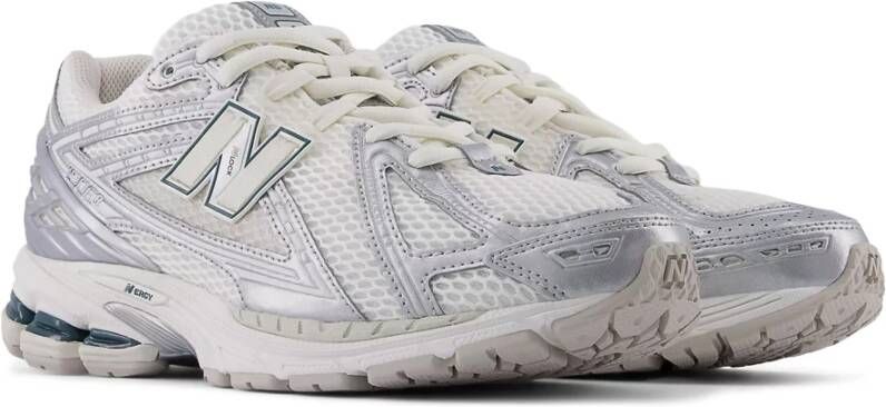 New Balance Grijze Sneakers met Abzorb Technologie Gray Unisex