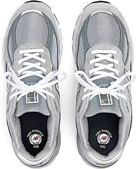 New Balance Grijze Sneakers voor een stijlvolle look