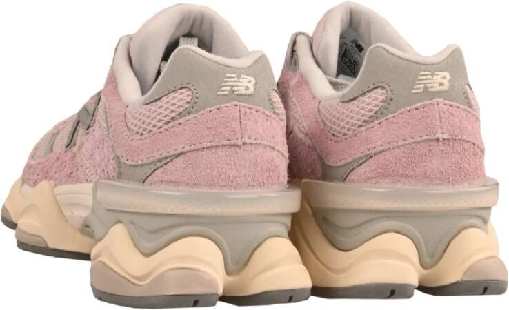 New Balance Innovatieve en Unieke Sneaker in Roze Pink Dames