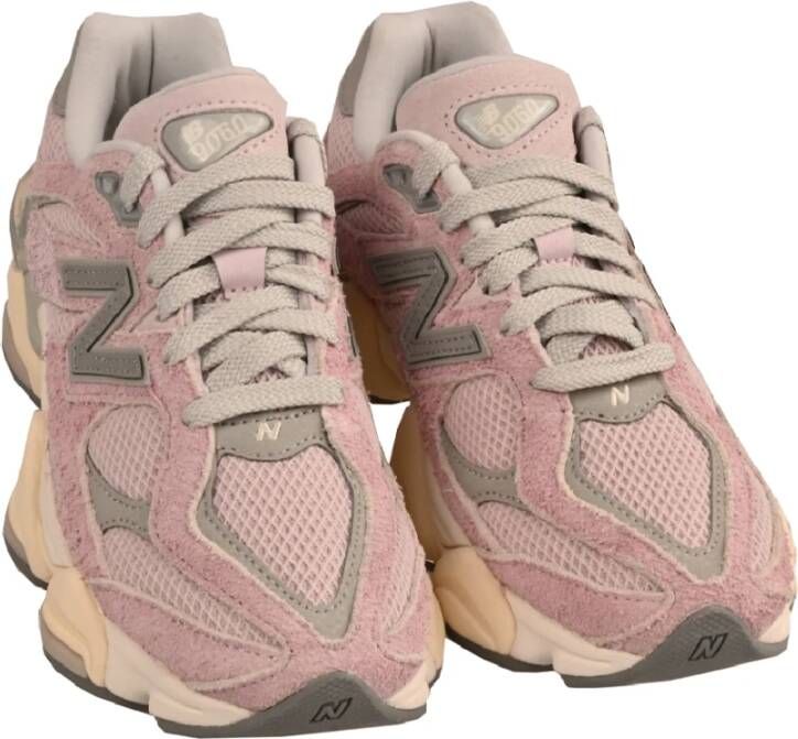 New Balance Innovatieve en Unieke Sneaker in Roze Pink Dames