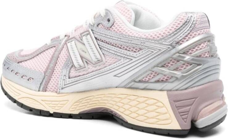 New Balance Roze Platte Schoenen voor Vrouwen