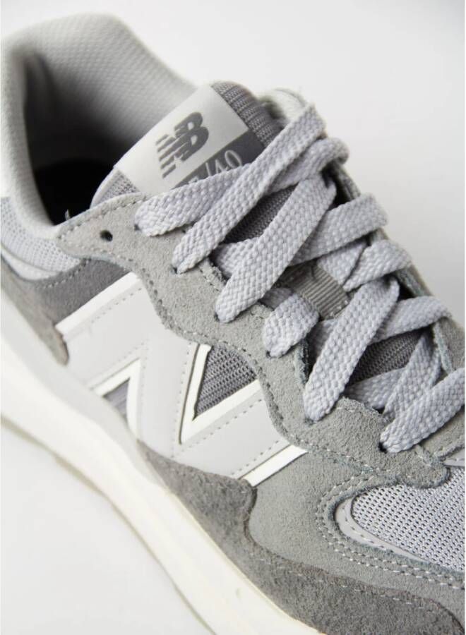 New Balance "5740 Suede Hybride Sneakers" Grijs Heren