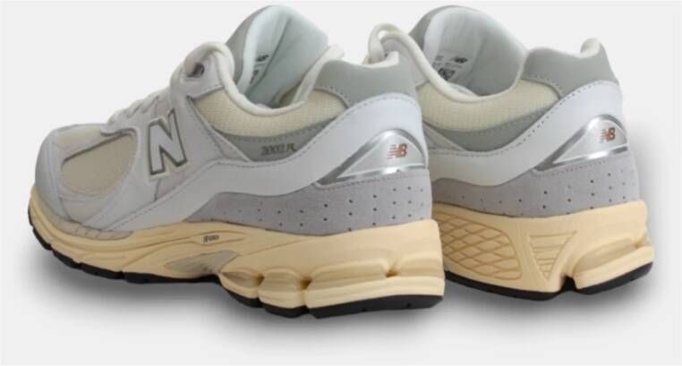 New Balance Witte Sneakers 2002R Details Samenstelling Pasvorm White Heren