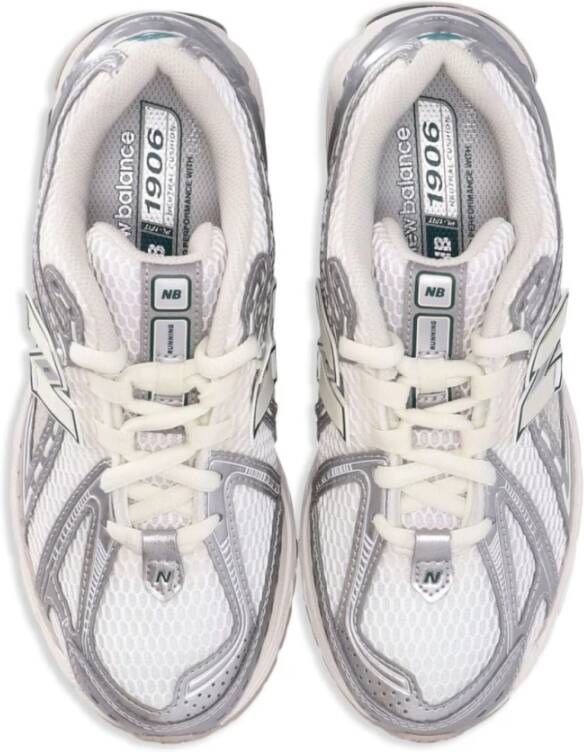 New Balance Zilver Eco-Leren Sneakers met Logo Gray Dames