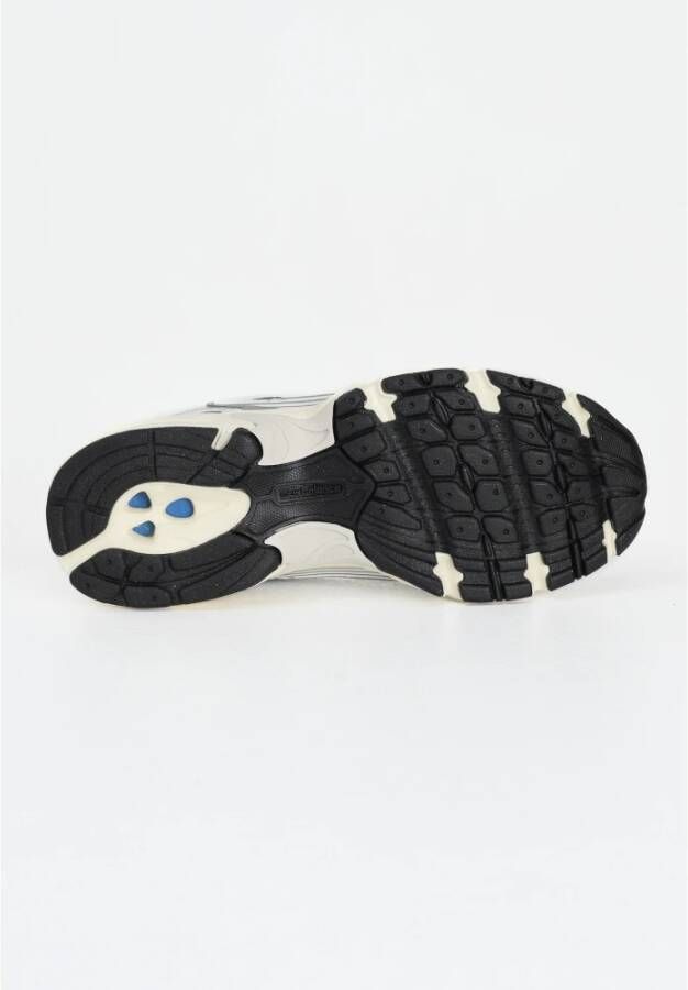 New Balance Zilver en room Sneakers voor vrouwen