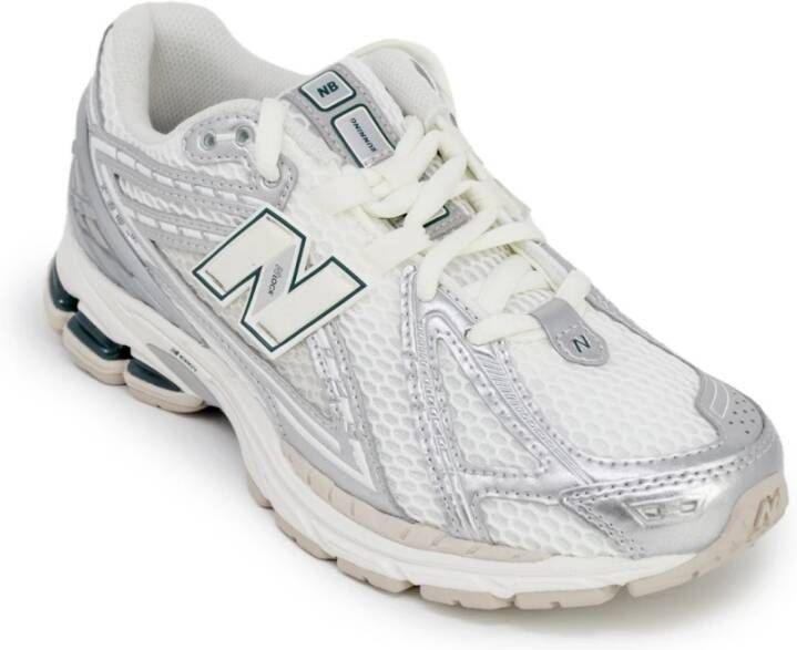 New Balance Zilveren Vetersneakers Gray Dames