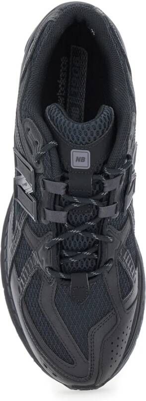 New Balance Zwarte Sneakers Ronde Neus Veters Logo