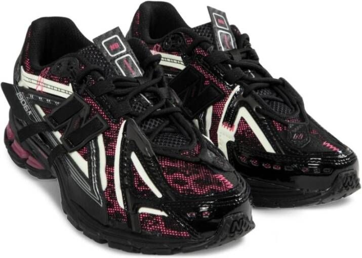 New Balance Zwarte Veterschoenen Rubberen Zool