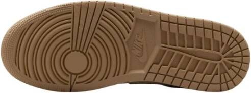 Nike Beige Leren Sneakers met Ronde Neus