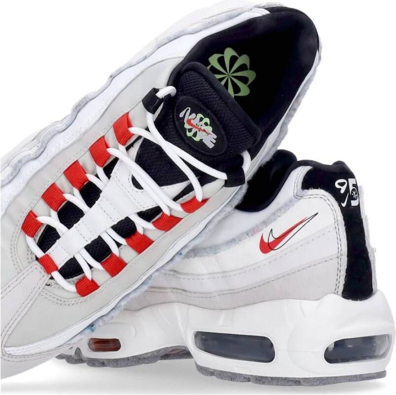 Nike Bone Red Black Lage Sneaker