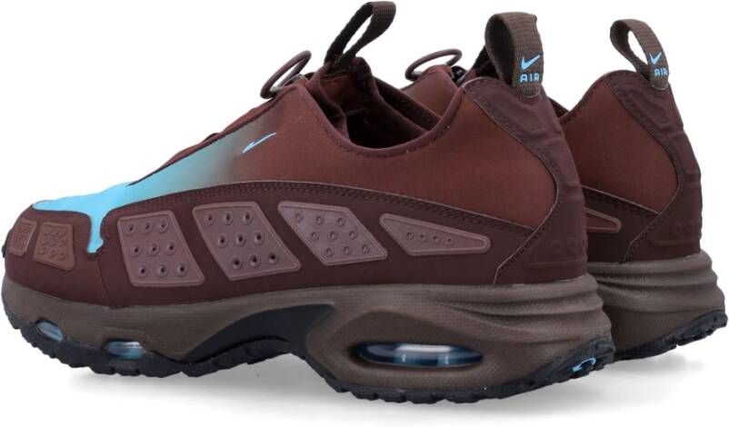 Nike Burgundy Crush Sneakers met Max Air