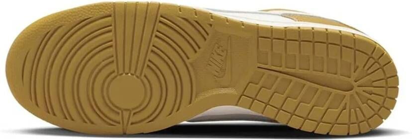 Nike Dunk Low Retro Sneakers