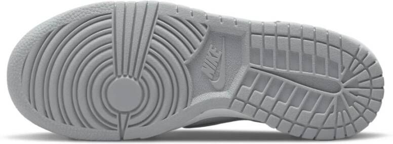 Nike Dunk Low Sneakers