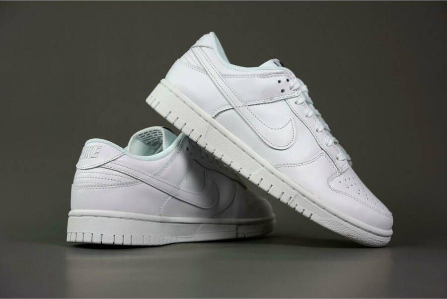 Nike Dunk Low (W) Triple White 2021 Wit Dames