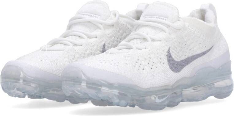 Nike Flyknit Low Sneakers