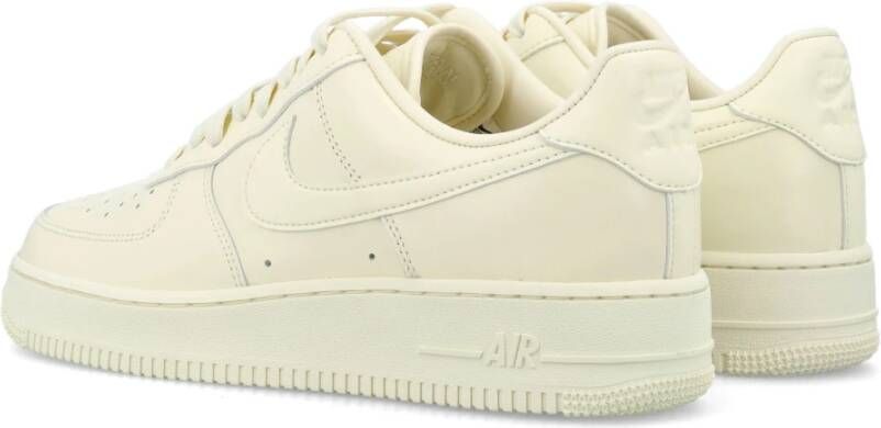 Nike Frisse Air Force 1 07 Beige Dames