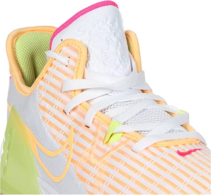 Nike Lebron Witness 6 Basketbalschoen