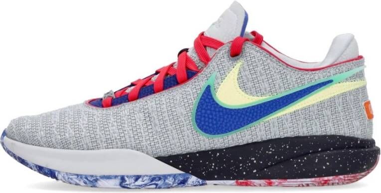 Nike Licht Zilveren Basketbalschoen met Xx Logo Gray Heren