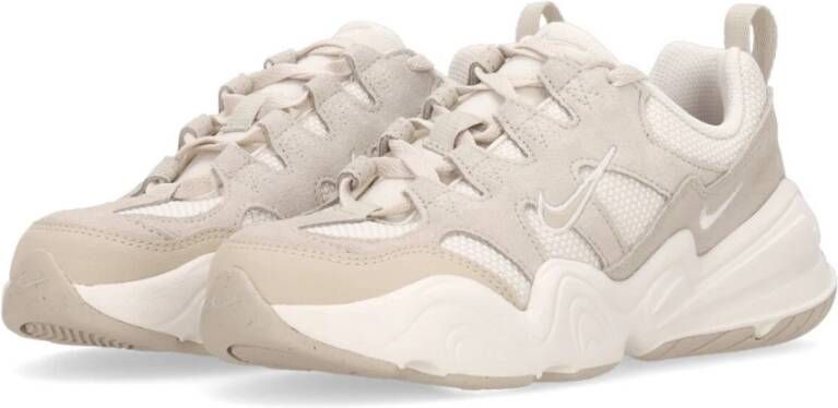 Nike Phantom Lage Sneaker met Swoosh Logo Beige Dames