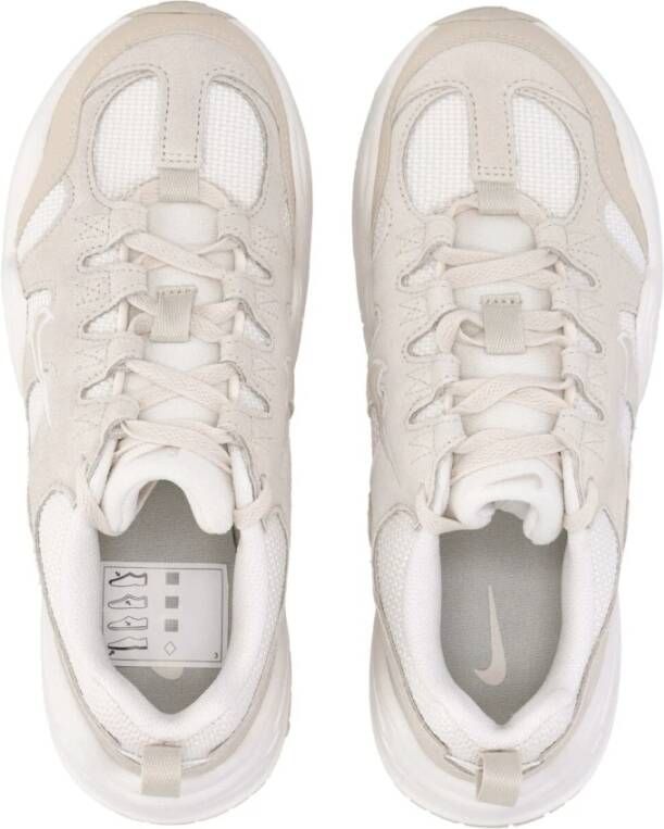 Nike Phantom Lage Sneaker met Swoosh Logo Beige Dames