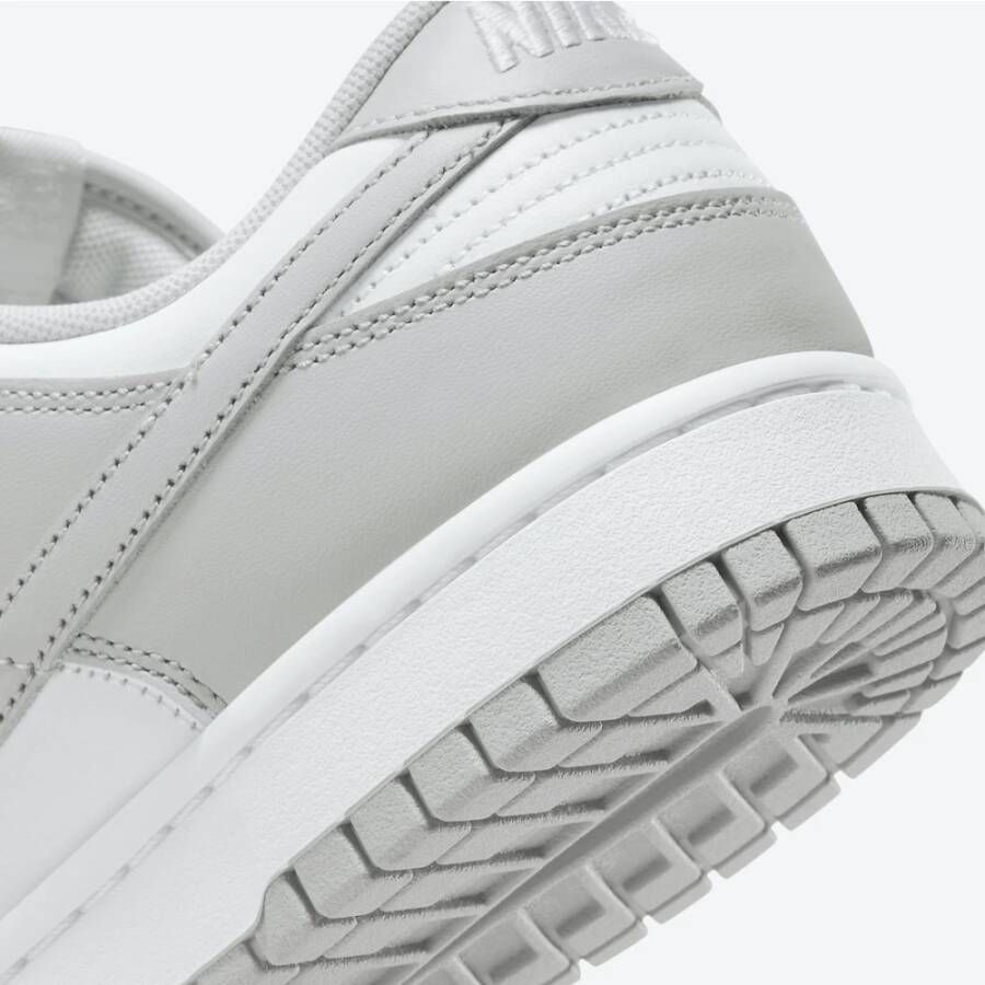 Nike Retro Dunk Low Sneakers