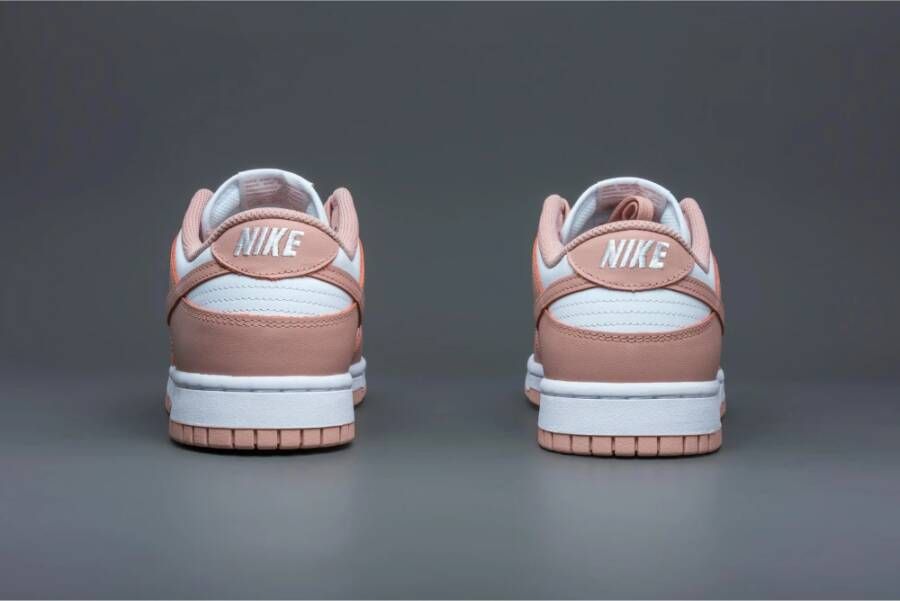 Nike Rose Whisper Low Top Sneakers Roze Unisex